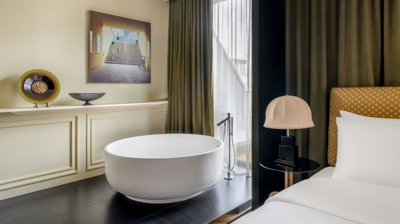 <b>Roomers Munich, Autograph Collection Suite</b>. Images powered by <a href="https://www.leonardoworldwide.com/" title="Leonardo Worldwide" target="_blank">Leonardo</a>.