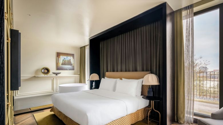 <b>Roomers Munich, Autograph Collection Suite</b>. Images powered by <a href="https://www.leonardoworldwide.com/" title="Leonardo Worldwide" target="_blank">Leonardo</a>.