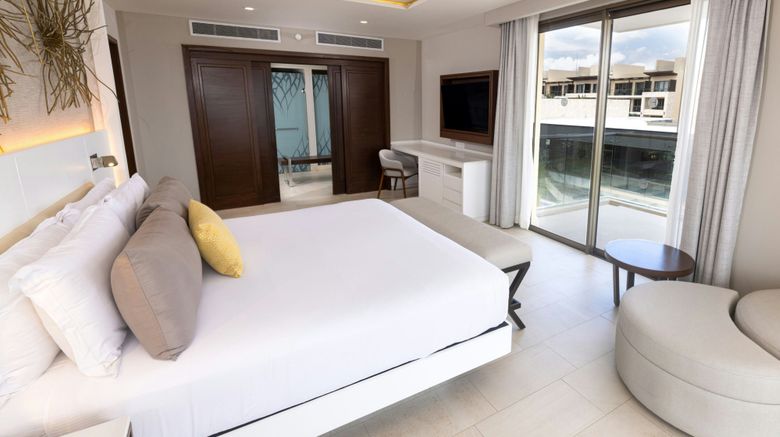 <b>Hideaway at Royalton Riviera Cancun Room</b>. Images powered by <a href="https://www.leonardoworldwide.com/" title="Leonardo Worldwide" target="_blank">Leonardo</a>.