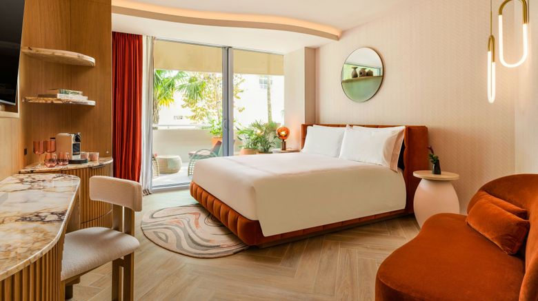 <b>Unframed Miami Beach Room</b>. Images powered by <a href="https://www.leonardoworldwide.com/" title="Leonardo Worldwide" target="_blank">Leonardo</a>.