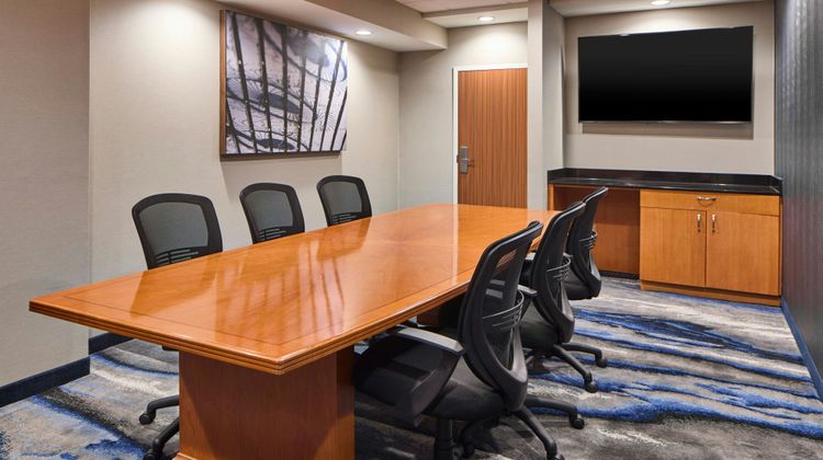 Fairfield Inn & Suites LaGrange Meeting