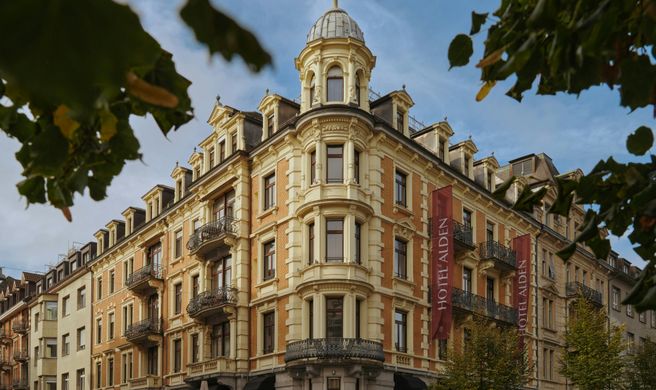 Alden Splugenschloss-Leonardo Ltd. Ed. Exterior