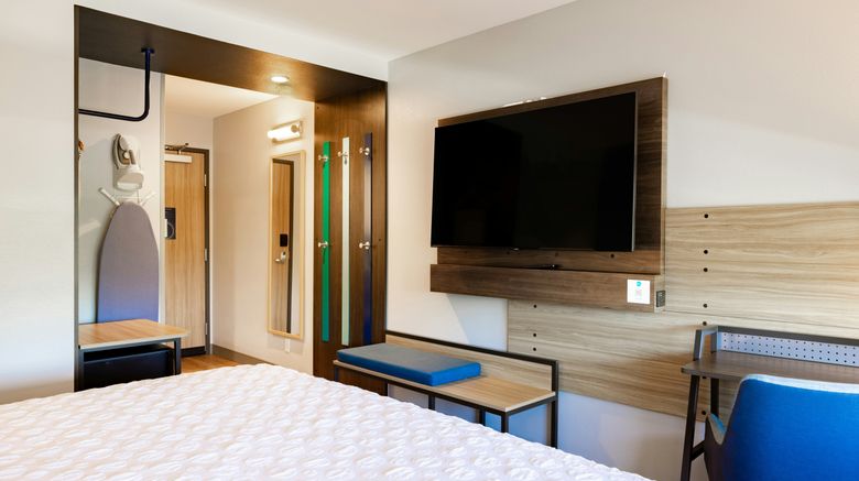 <b>Tru by Hilton Kalamazoo Room</b>. Images powered by <a href="https://www.leonardoworldwide.com/" title="Leonardo Worldwide" target="_blank">Leonardo</a>.