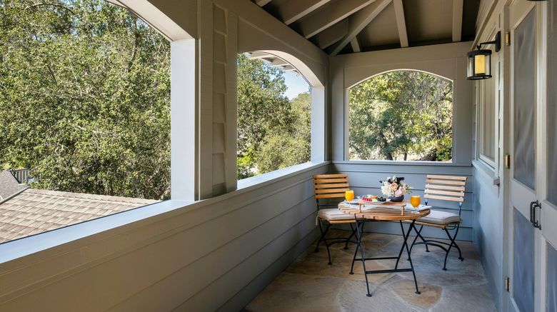 <b>Meadowood Resort Napa Valley Room</b>. Images powered by <a href="https://www.leonardoworldwide.com/" title="Leonardo Worldwide" target="_blank">Leonardo</a>.