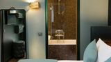 <b>Whistler Hotel Room</b>. Images powered by <a href="https://www.leonardoworldwide.com/" title="Leonardo Worldwide" target="_blank">Leonardo</a>.