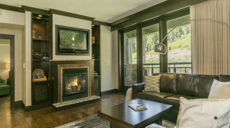 <b>Constellation Residences at Northstar Room</b>. Images powered by <a href="https://www.leonardoworldwide.com/" title="Leonardo Worldwide" target="_blank">Leonardo</a>.
