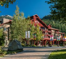 Hotel Legends Exterior
