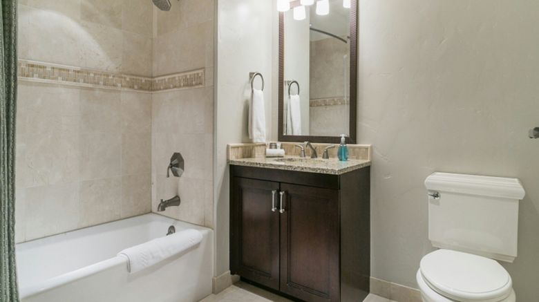 <b>Constellation Residences at Northstar Room</b>. Images powered by <a href="https://www.leonardoworldwide.com/" title="Leonardo Worldwide" target="_blank">Leonardo</a>.
