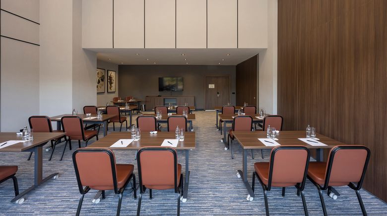 <b>Crowne Plaza West Meeting</b>. Images powered by <a href="https://www.leonardoworldwide.com/" title="Leonardo Worldwide" target="_blank">Leonardo</a>.