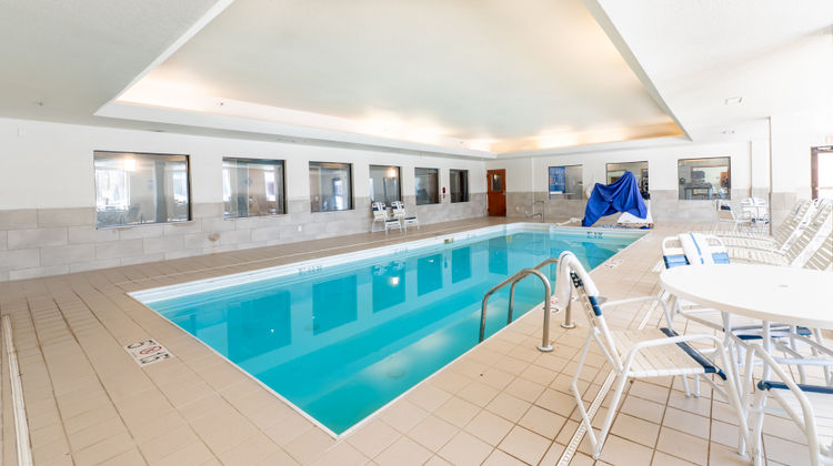Holiday Inn Express Hotel & Suites Pool