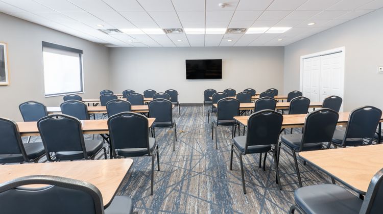 Holiday Inn Express Hotel & Suites Meeting