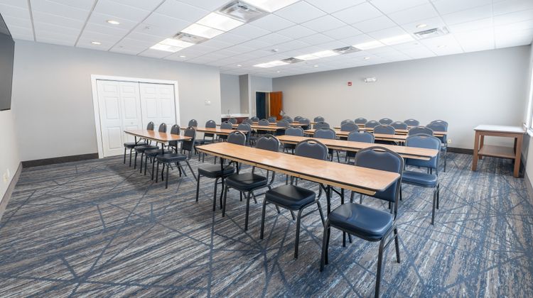 Holiday Inn Express Hotel & Suites Meeting
