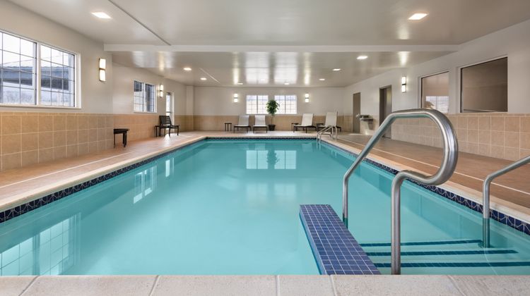 Candlewood Suites Williamsport Pool