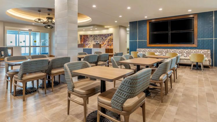 Holiday Inn Express Bettendorf Davenport Restaurant