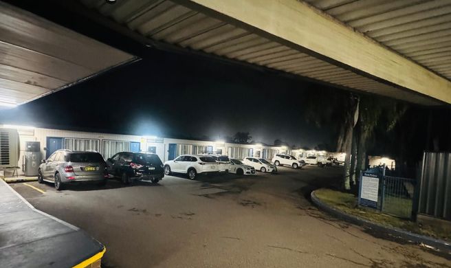 Mayfield Motel Exterior