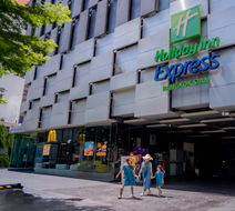Holiday Inn Express Siam Exterior