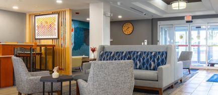 Holiday Inn Express & Suites Lake Zurich Exterior