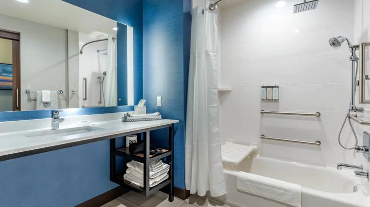 Holiday Inn Express Bettendorf Davenport Room