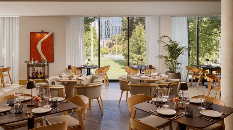 <b>Crowne Plaza Melbourne Carlton Restaurant</b>. Images powered by <a href="https://www.leonardoworldwide.com/" title="Leonardo Worldwide" target="_blank">Leonardo</a>.