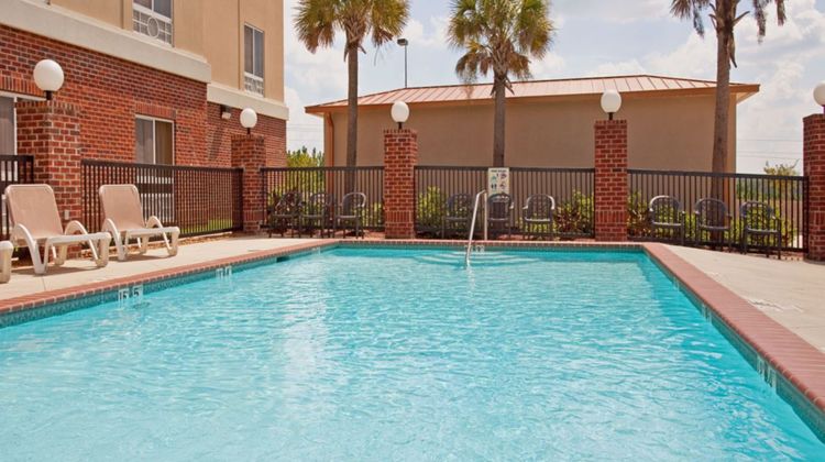 Holiday Inn Express & Suites Lucedale Pool