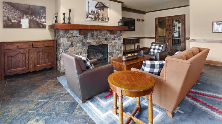 The Lodge at Whitefish Lake Lobby