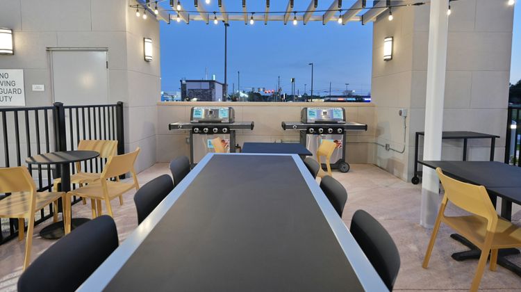 Home2 Suites by Hilton Tifton Exterior