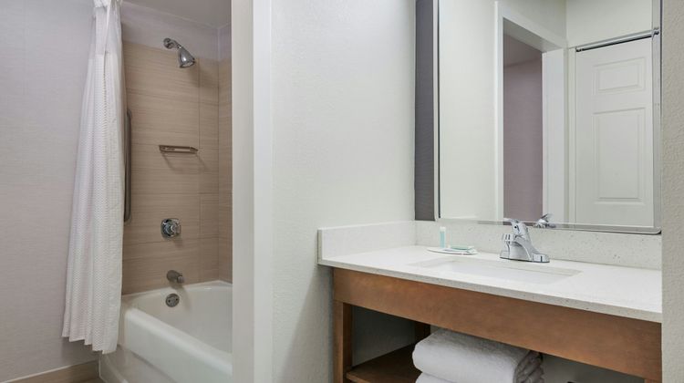 Courtyard Atlanta Suwanee Room