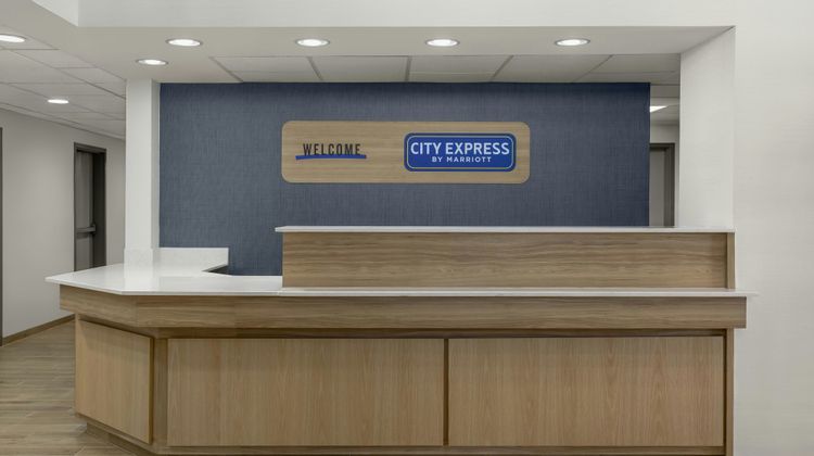 City Express by Marriott Bemidji Lobby