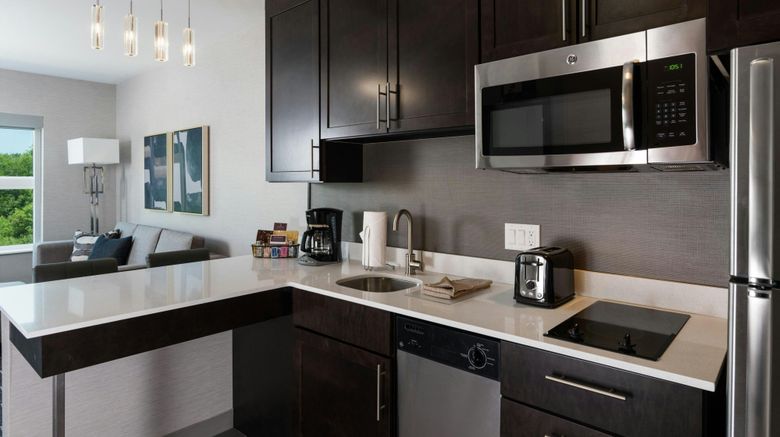 <b>Residence Inn by Marriott Lincolnwood Room</b>. Images powered by <a href="https://www.leonardoworldwide.com/" title="Leonardo Worldwide" target="_blank">Leonardo</a>.