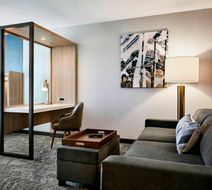 SpringHill Suites Lincolnwood Suite
