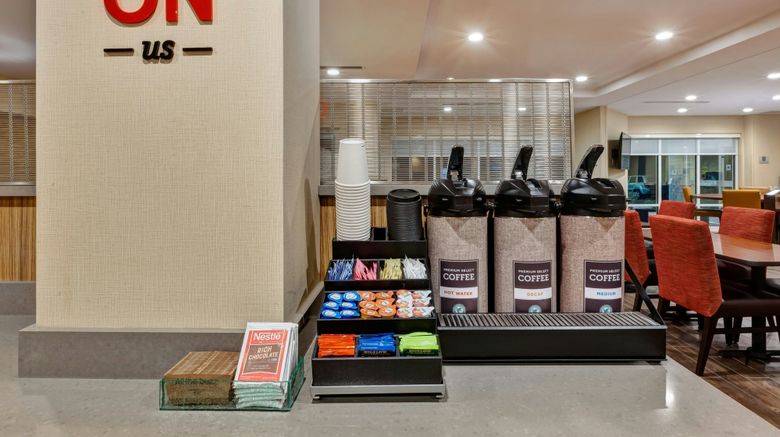 <b>TownePlace Suites Airport Southeast Lobby</b>. Images powered by <a href="https://www.leonardoworldwide.com/" title="Leonardo Worldwide" target="_blank">Leonardo</a>.