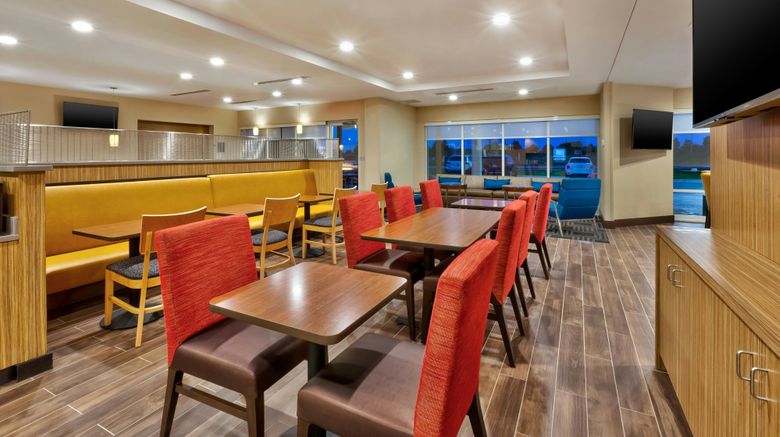 <b>TownePlace Suites Airport Southeast Restaurant</b>. Images powered by <a href="https://www.leonardoworldwide.com/" title="Leonardo Worldwide" target="_blank">Leonardo</a>.