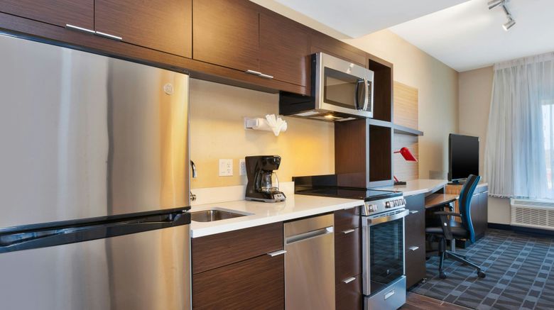 <b>TownePlace Suites Airport Southeast Room</b>. Images powered by <a href="https://www.leonardoworldwide.com/" title="Leonardo Worldwide" target="_blank">Leonardo</a>.