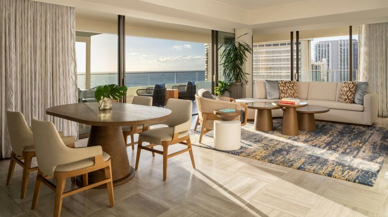 <b>Moana Surfrider, a Westin Resort & Spa Room</b>. Images powered by <a href="https://www.leonardoworldwide.com/" title="Leonardo Worldwide" target="_blank">Leonardo</a>.