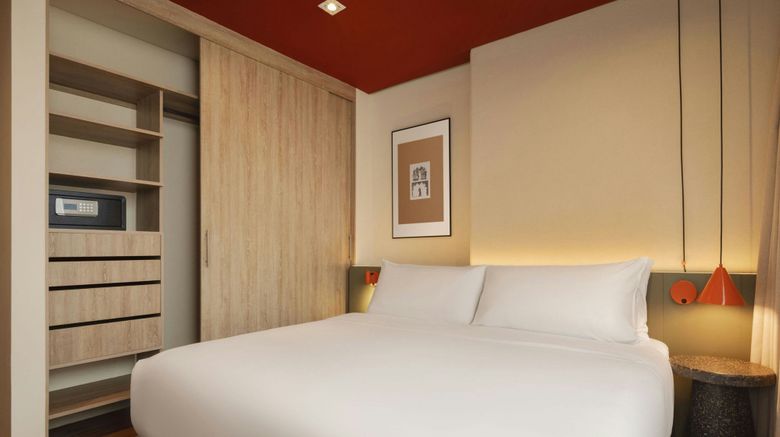 <b>Loma Medellin Room</b>. Images powered by <a href="https://www.leonardoworldwide.com/" title="Leonardo Worldwide" target="_blank">Leonardo</a>.