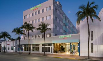 Courtyard Miami Beach South Beach