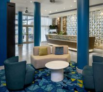 Courtyard Miami Beach South Beach Lobby
