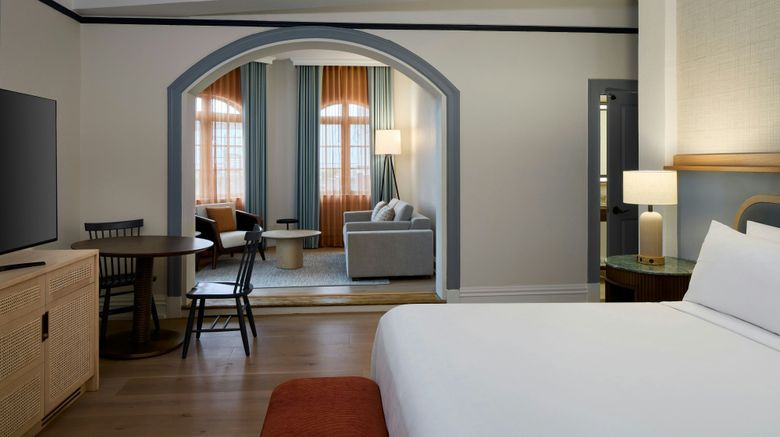 <b>Algonquin Resort St. Andrews By-The-Sea Suite</b>. Images powered by <a href="https://www.leonardoworldwide.com/" title="Leonardo Worldwide" target="_blank">Leonardo</a>.