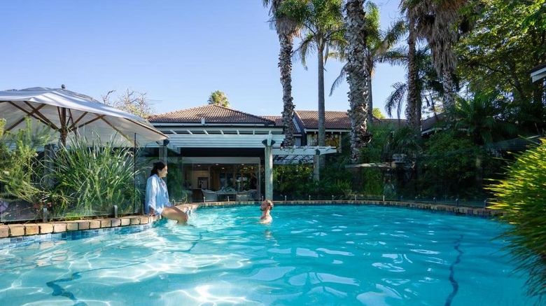 <b>Emerald Inn on Takapuna Beach Pool</b>. Images powered by <a href="https://www.leonardoworldwide.com/" title="Leonardo Worldwide" target="_blank">Leonardo</a>.