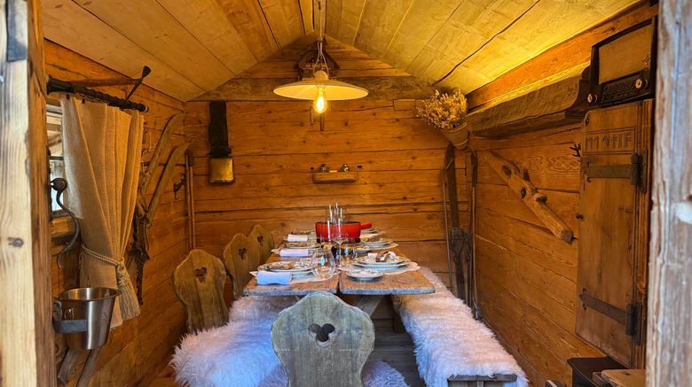 <b>Yoann Conte - Au Bord du Lac Restaurant</b>. Images powered by <a href="https://www.leonardoworldwide.com/" title="Leonardo Worldwide" target="_blank">Leonardo</a>.