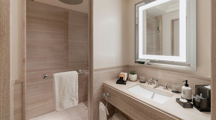 Four Seasons Hotel des Bergues Exterior
