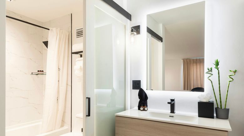 <b>Vietta Hotel Room</b>. Images powered by <a href="https://www.leonardoworldwide.com/" title="Leonardo Worldwide" target="_blank">Leonardo</a>.