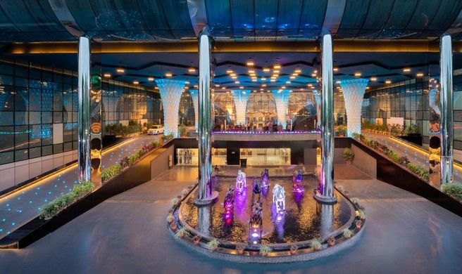 Sahara Star Exterior