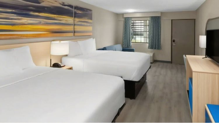 Baymont by Wyndham Panama City Beach Room