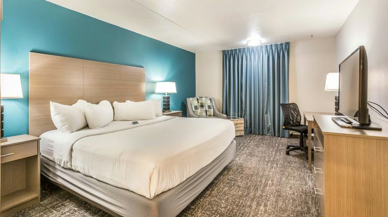 <b>EverSpring Inn & Suites Room</b>. Images powered by <a href="https://www.leonardoworldwide.com/" title="Leonardo Worldwide" target="_blank">Leonardo</a>.