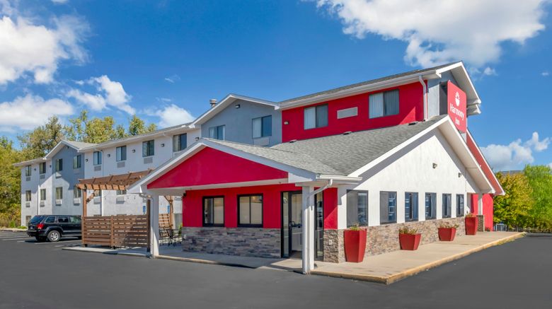 Harmony Inn and Suites New Ulm Exterior. Images powered by <a href="https://www.leonardoworldwide.com" target="_blank" rel="noopener">Leonardo</a>.