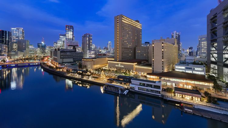 RIHGA Royal Hotel Osaka Exterior