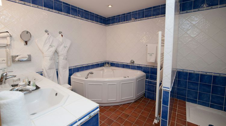 Auberge de Cassagne Spa Room