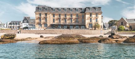 Castel Beau Site Exterior