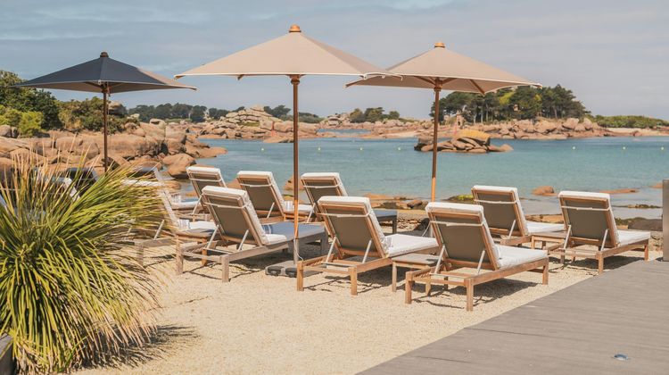 Castel Beau Site Beach